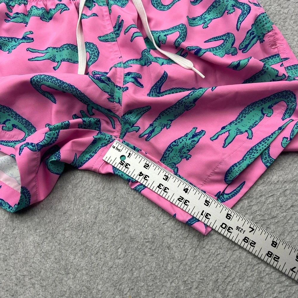 Chubbies The Glades Swim Trunks Mens Small Pink Crocodile Print 5.5